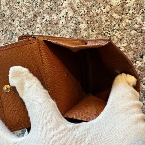 Louis Vuitton, men's monogram, bifold, wallet, vintage - Picture 10 of 17